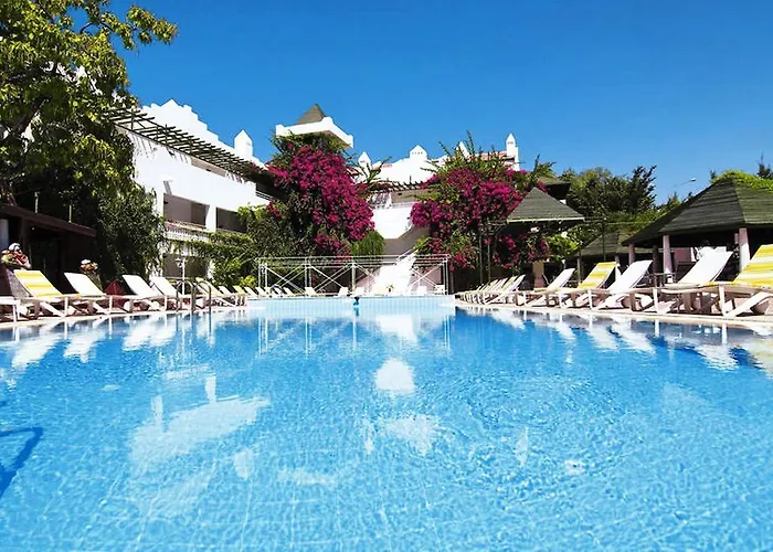 Golden Gate 3* Kuşadası