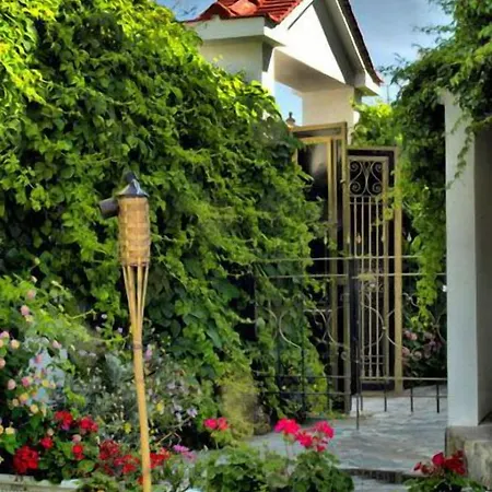 Golden Gate ホテル クシャダス