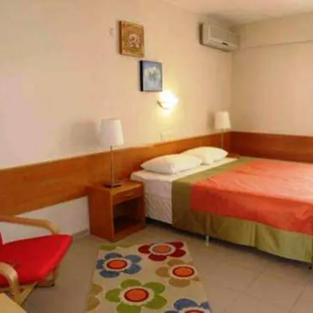 Golden Gate 3* クシャダス