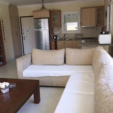 ホテル Golden Gate クシャダス