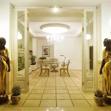 ホテル Golden Gate 3*