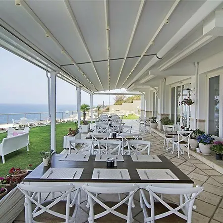 Golden Gate Hotel 3*