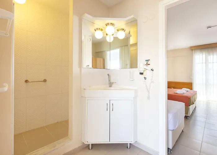 Hotel Golden Gate 3*